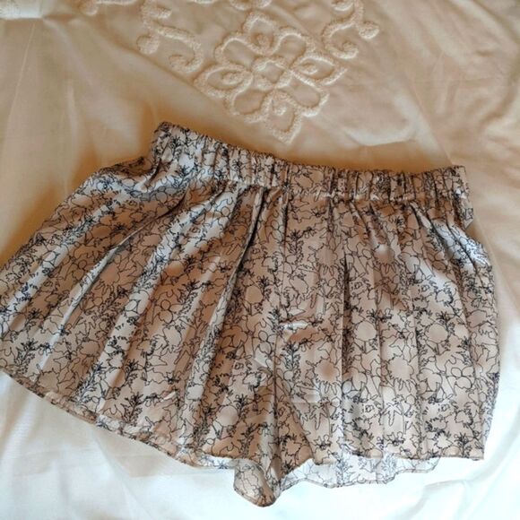 Rag and Bone Pleated Shorts - Picture 1 of 8